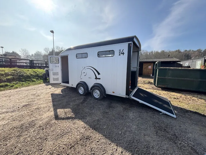 Cheval Liberté Maxi 4